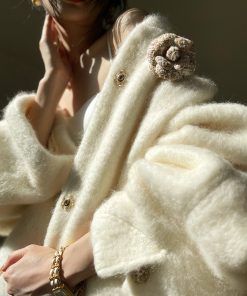 Thick White Short Woolen Coat with Gentle Lapel - Elegant Winter Outerwear for Chic Style