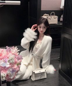 Thickened Knitted Cardigan for Women with Fox Fur Collar and Belt - Winter Fashion Layering Piece
