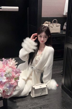 Thickened Knitted Cardigan for Women with Fox Fur Collar and Belt - Winter Fashion Layering Piece