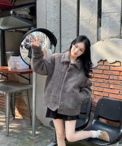 Thickened Lamb Fleece Jacket for Autumn & Winter, High-End Unisex Outerwear, Cozy Cotton Coat, Fashionable Layering Piece