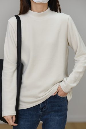 Thickened Plush Half-High Collar Warm Base Layer T-Shirt for Plus Size Women, Cozy Winter Essential, Fashionable and Comfortable