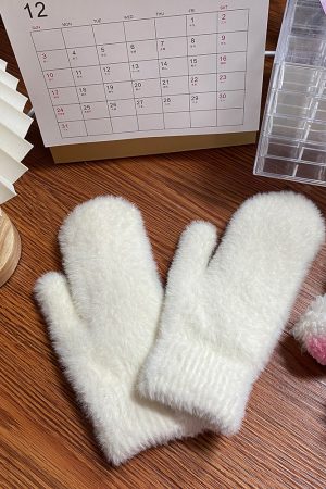 Thickened White Pudding Bear Plush Gloves for Women - Warm Neck Hanging Cute Winter Accessories