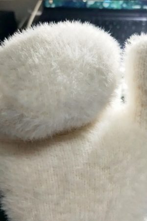 Thickened White Pudding Bear Plush Gloves for Women - Warm Neck Hanging Cute Winter Accessories