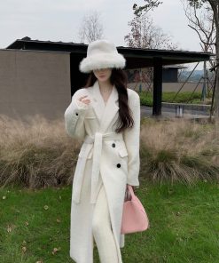 Thickened White Woolen Long Loose Waistcoat Coat for Women - Stylish Layering Essential, Perfect for Fall and Winter Fashion