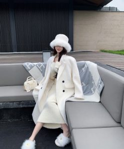 Thickened White Woolen Long Loose Waistcoat Coat for Women - Stylish Layering Essential, Perfect for Fall and Winter Fashion