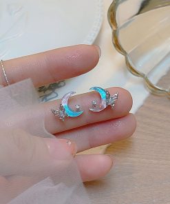 Three-Dimensional Butterfly Gradient Earrings for Women - Sweet Cool Design, Light Luxury Niche Style, Trendy Internet Celebrity Jewelry