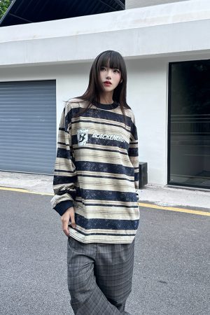 Tie-Dye Striped Long Sleeve T-Shirt for Women and Men - Vintage American Style Loose Top for Spring and Autumn Streetwear