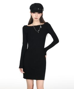 Tight-Fitting One-Shoulder Knitted Dress for Women - Bodycon Short Sweater Dress, Autumn/Winter Slanted Shoulder, Chic Style