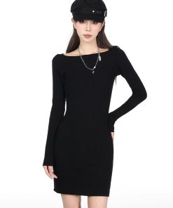 Tight-Fitting One-Shoulder Knitted Dress for Women - Bodycon Short Sweater Dress, Autumn/Winter Slanted Shoulder, Chic Style