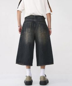 Tomboy Outfits, Lookbook Outfits - Dark Washed Jean Capri Shorts