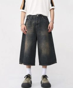 Tomboy Outfits, Lookbook Outfits - Dark Washed Jean Capri Shorts