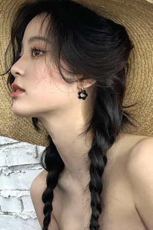 Trendy 2025 Hoop Earrings for Women - Unique Design Versatile Ear Accessories Inspired by Ouyang Nana Style