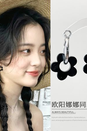 Trendy 2025 Hoop Earrings for Women - Unique Design Versatile Ear Accessories Inspired by Ouyang Nana Style