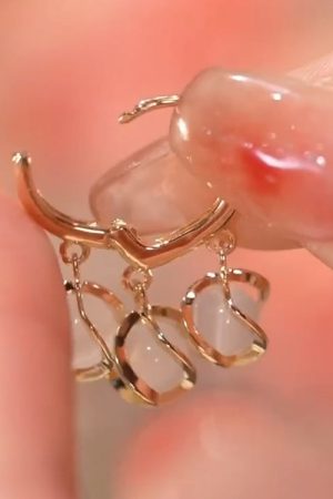 Trendy Autumn 2025 Women's Earrings - Elegant Silver Pins, High-End Niche Design, Light Luxury Accessories for Cool Style