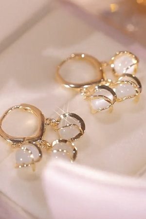 Trendy Autumn 2025 Women's Earrings - Elegant Silver Pins, High-End Niche Design, Light Luxury Accessories for Cool Style