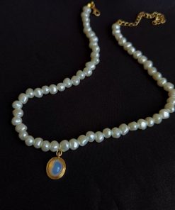 Trendy Baroque Pearl Necklace for Women with French Oval Pendant Choker â€“ Light Luxury Clavicle Chain