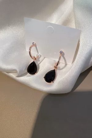Trendy Black Crystal Ear Studs â€“ Stylish Korean Influencer Earrings in Pure Silver Needle for Women