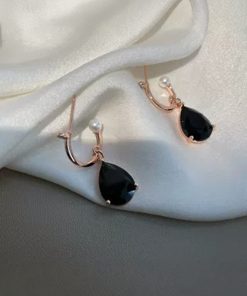 Trendy Black Crystal Ear Studs â€“ Stylish Korean Influencer Earrings in Pure Silver Needle for Women