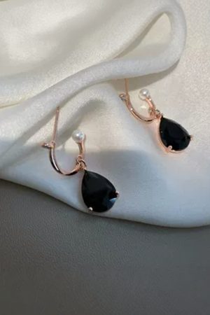 Trendy Black Crystal Ear Studs â€“ Stylish Korean Influencer Earrings in Pure Silver Needle for Women