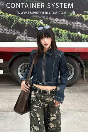 Trendy Black Denim Jacket for Women with Shoulder Pads - Vintage American Style, Short Regular Fit, Perfect for Hot Girls