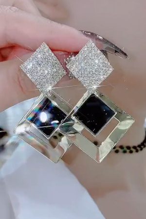 Trendy Black Geometric Diamond Drop Earrings - Retro Light Luxury Ear Accessories in Pure Silver for Women