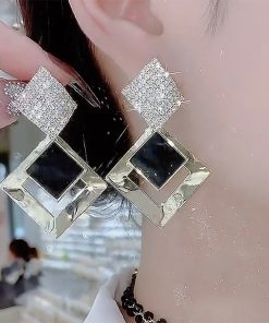 Trendy Black Geometric Diamond Drop Earrings - Retro Light Luxury Ear Accessories in Pure Silver for Women