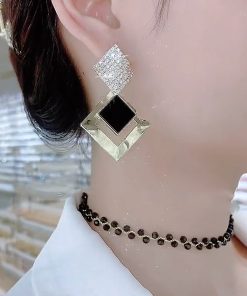 Trendy Black Geometric Diamond Drop Earrings - Retro Light Luxury Ear Accessories in Pure Silver for Women