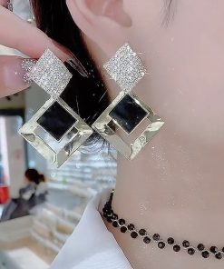 Trendy Black Geometric Diamond Drop Earrings - Retro Light Luxury Ear Accessories in Pure Silver for Women