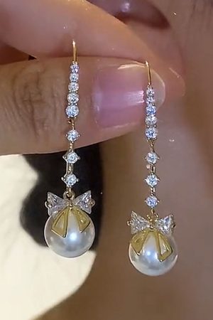 Trendy Butterfly Red Pearl High-Design Earrings - Versatile Fashion Ear Drops for Women, 2025 Style Accessory