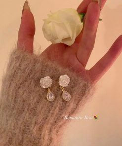 Trendy Camellia Flower Clip-On Earrings for Women, High-End Niche Design, 2025 Fashion Statement, No Ear Holes Needed