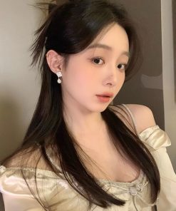 Trendy Camellia Flower Clip-On Earrings for Women, High-End Niche Design, 2025 Fashion Statement, No Ear Holes Needed