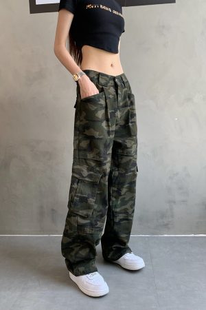 Trendy Camouflage Cargo Pants for Men and Women - Vintage Hip Hop Draped Streetwear Casual Fashion, Y2K Inspired