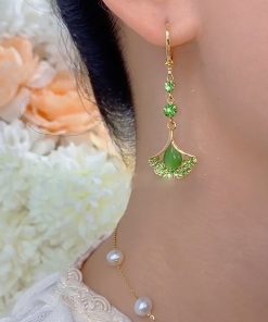 Trendy Cat's Eye Stone Ear Clips, High-End Green Ginkgo Leaf Earrings, Fashionable Internet Celebrity Style Accessories