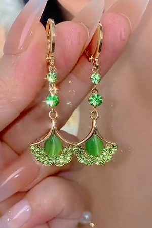 Trendy Cat's Eye Stone Ear Clips, High-End Green Ginkgo Leaf Earrings, Fashionable Internet Celebrity Style Accessories