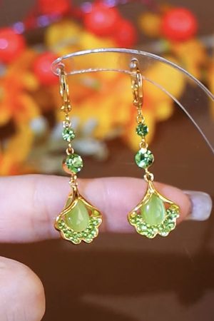 Trendy Cat's Eye Stone Ear Clips, High-End Green Ginkgo Leaf Earrings, Fashionable Internet Celebrity Style Accessories