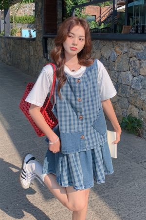 Trendy Checkered Denim Vest and Skirt Three-Piece Set for Summer - Age-Reducing OOTD, High-End College Style