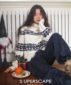 Trendy Color-Block Tulip Knitted Cardigan with Two-Way Large Lapel and Zipper Closure â€“ Short Waist, Y2K Style