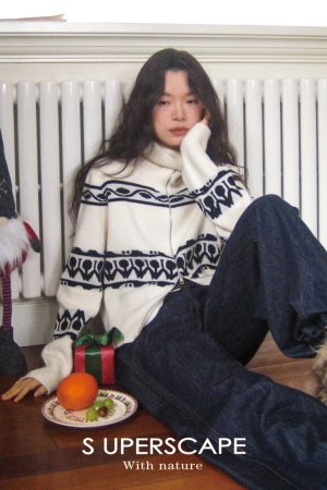 Trendy Color-Block Tulip Knitted Cardigan with Two-Way Large Lapel and Zipper Closure â€“ Short Waist, Y2K Style