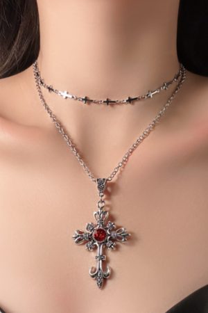 Trendy Cross Stacked Choker Necklace for Women - High-End Clavicle Neck Chain Accessory, Cool Fashion Statement Piece