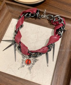 Trendy Dark Style Butterfly Necklace for Women, Niche Design Clavicle Chain, Heavy-Duty Accessory for Sweet and Cool Looks