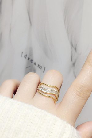Trendy Exaggerated Wide Slim Ring with Diamonds - Open Finger Design for a Unique Fashion Statement
