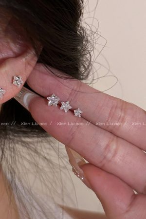 Trendy Five-Pointed Star Earrings for Women - 2025 Light Luxury Ear Accessories with High-End Appeal
