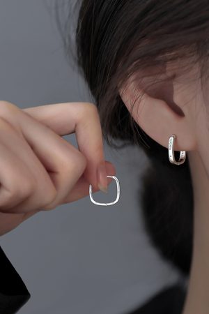 Trendy French Square Hoop Earrings for Women - Light Luxury High-End Studs for Autumn Winter 2025 Fashion