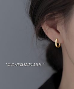 Trendy French Square Hoop Earrings for Women - Light Luxury High-End Studs for Autumn Winter 2025 Fashion