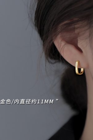 Trendy French Square Hoop Earrings for Women - Light Luxury High-End Studs for Autumn Winter 2025 Fashion