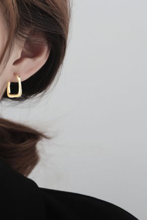 Trendy French-Style Square Earrings for Women - High-End Autumn/Winter Ear Accessories, Chic Ear Clips & Hoops 2025