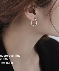 Trendy French-Style Square Earrings for Women - High-End Autumn/Winter Ear Accessories, Chic Ear Clips & Hoops 2025