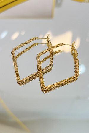 Trendy Geometric Diamond-Shaped Earrings - Minimalist French Light Luxury Ear Clips for 2025