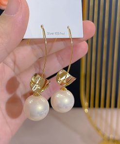 Trendy Gold Round Disc Bead Hook Earrings for Women, Minimalist High-End Ear Accessories, Versatile Fashion Jewelry 2025
