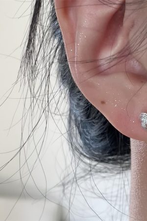 Trendy Heart Knot Screw Earrings for Women, Niche Design Ear Studs for Pierced Ears, Comfortable Ear Cuff for Everyday Wear